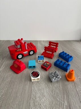 Lego Duplo Mack at the Race Disney Cars